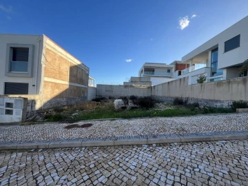 Terreno para Venda em Lagos (São Sebastião e Santa Maria)