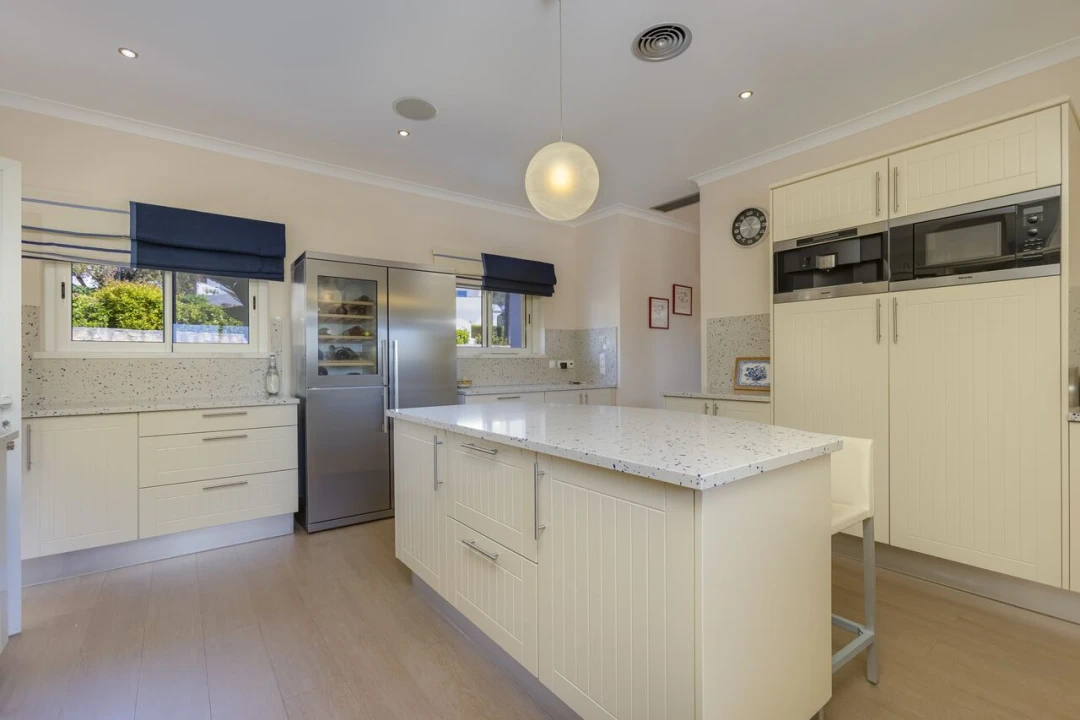 Moradia T4 para Venda em Budens Foto 11