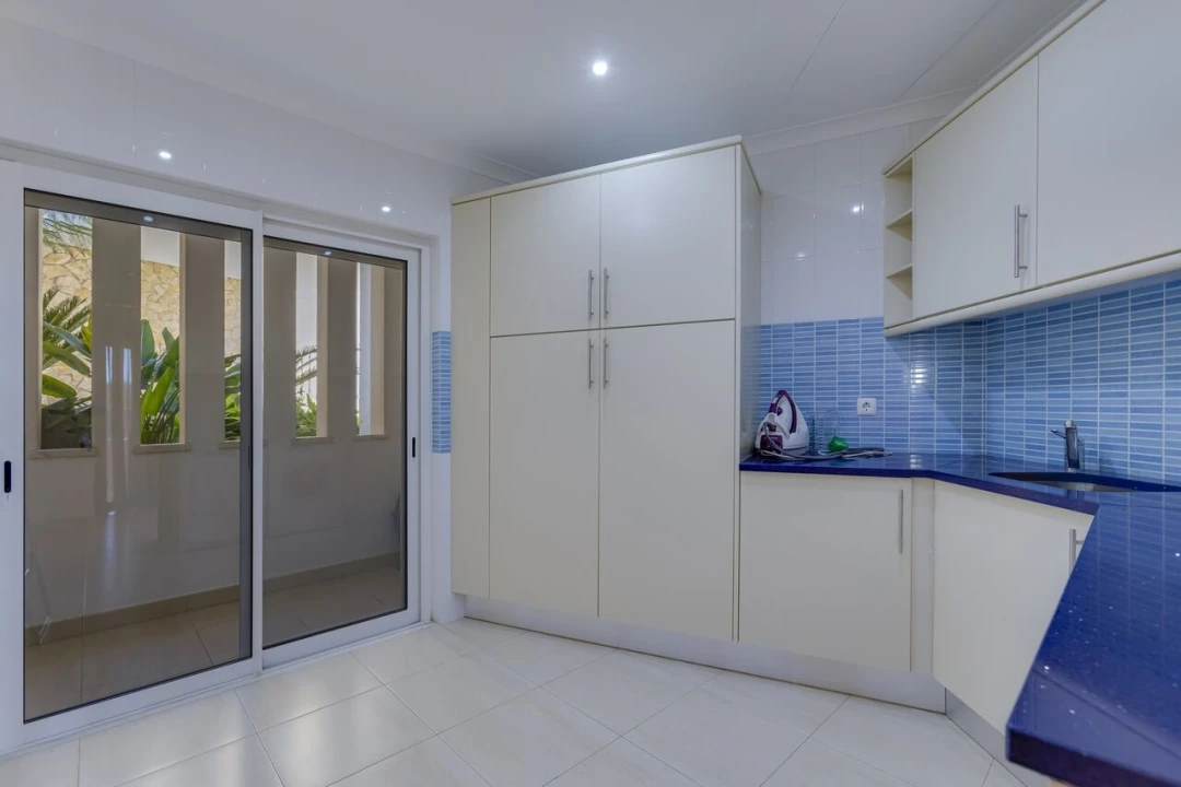 Moradia T4 para Venda em Budens Foto 46