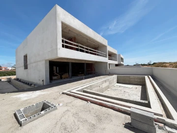 Moradia T4 para Venda em Lagos (São Sebastião e Santa Maria)