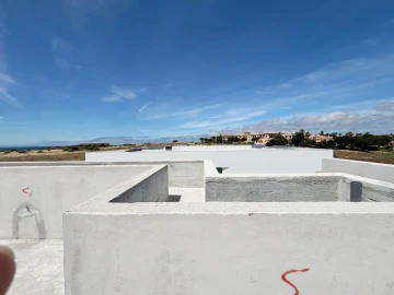Moradia T4 para Venda em Lagos (São Sebastião e Santa Maria)