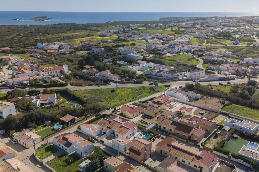 Moradia T3 para Venda em Vila de Sagres Foto 6