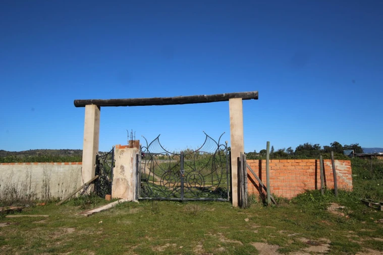 Moradia T6 para Venda em Odiaxere Foto 11