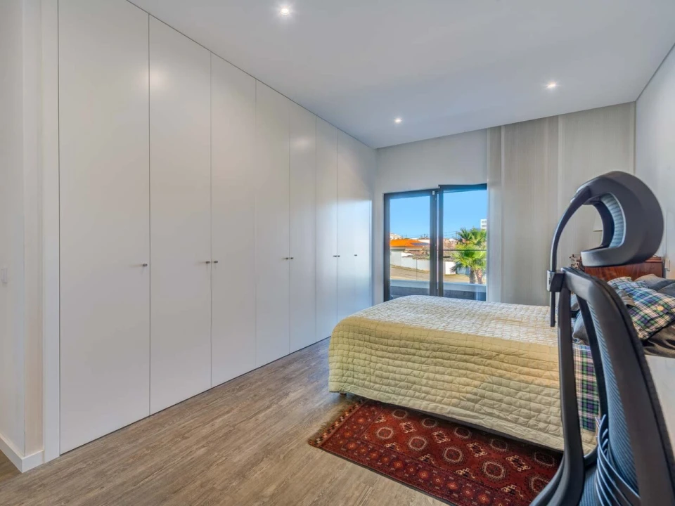 Apartamento T4 para Venda em Portimão Foto 19
