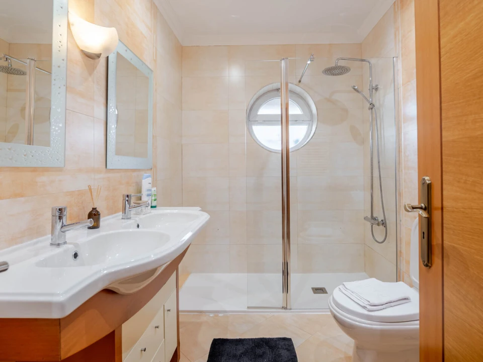 Moradia T4 para Venda em Gulpilhares e Valadares Foto 42