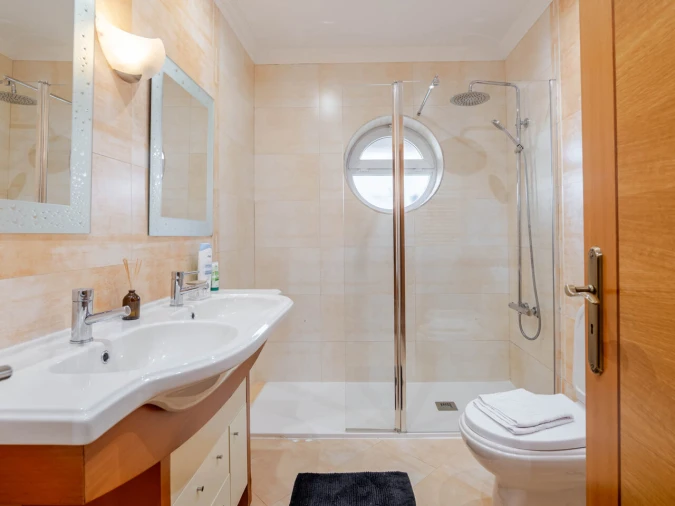 Moradia T4 para Venda em Gulpilhares e Valadares Foto 42