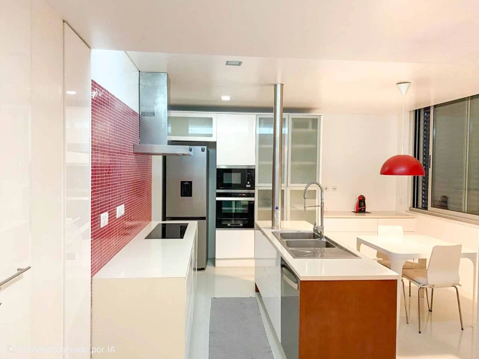 Apartamento T4 para Venda em Portimão Foto 2