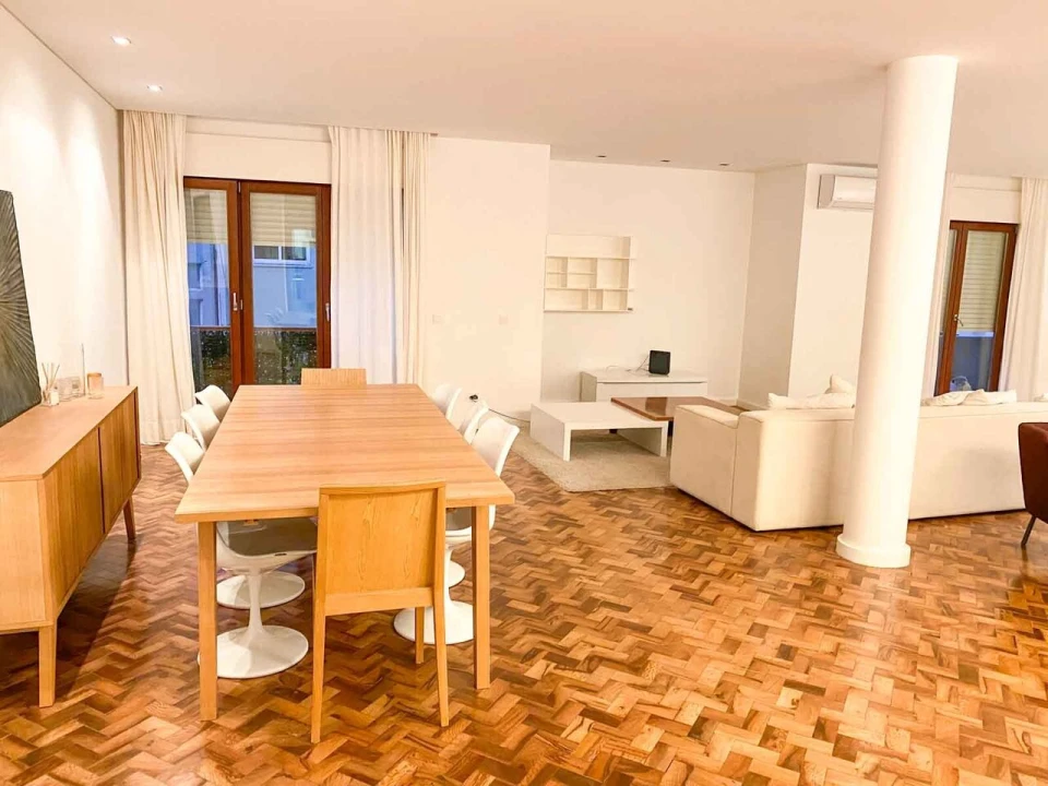 Apartamento T4 para Venda em Portimão Foto 3