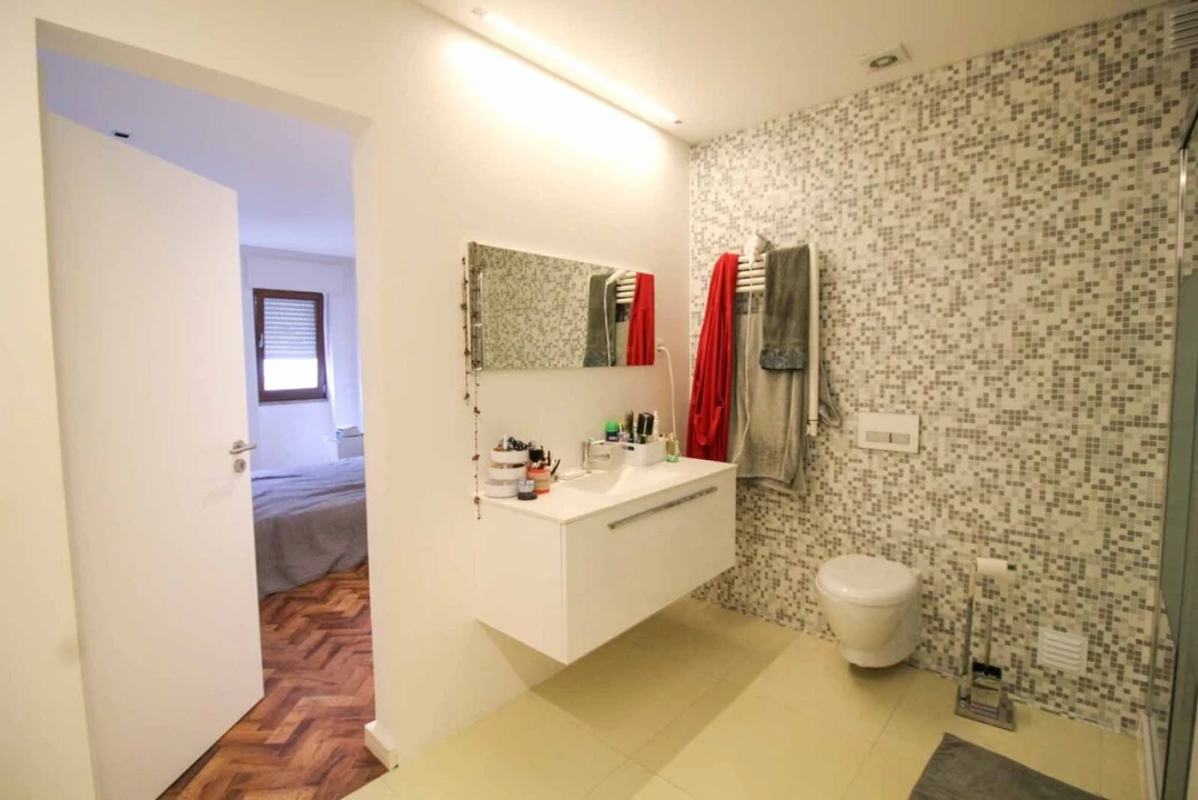 Apartamento T4 para Venda em Portimão Foto 7