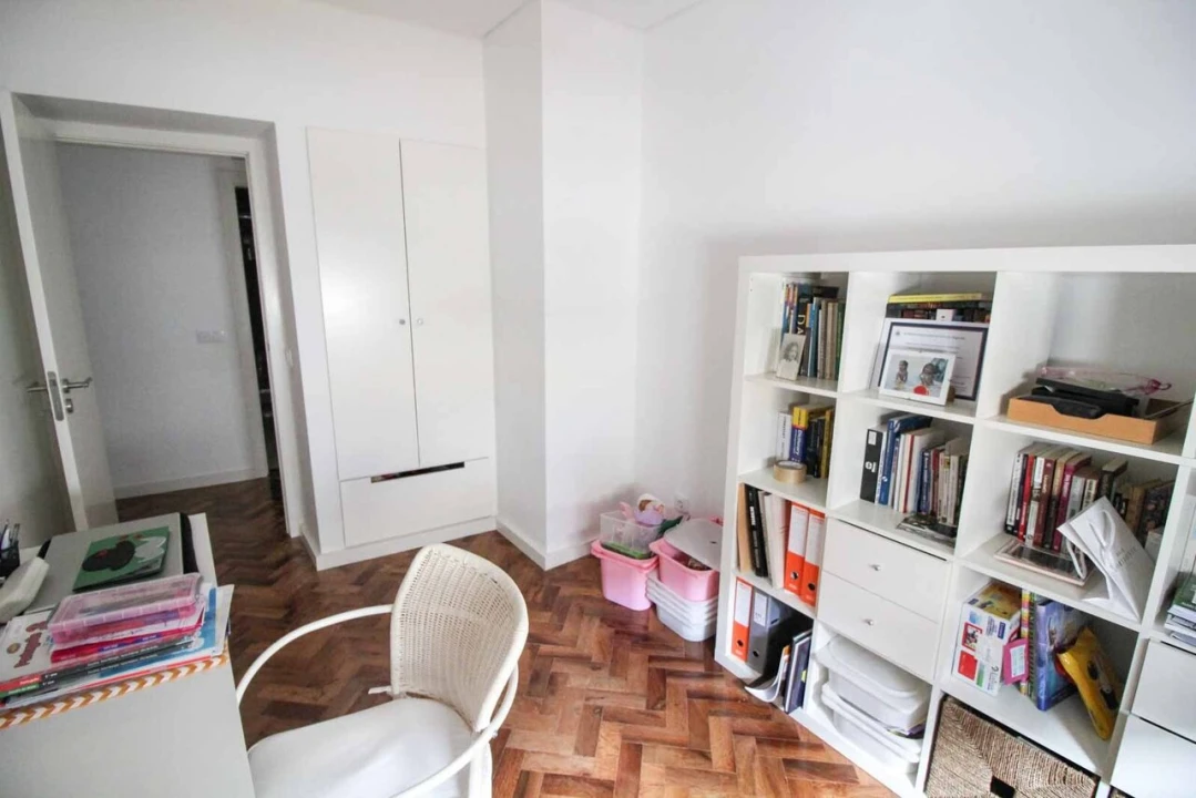 Apartamento T4 para Venda em Portimão Foto 10