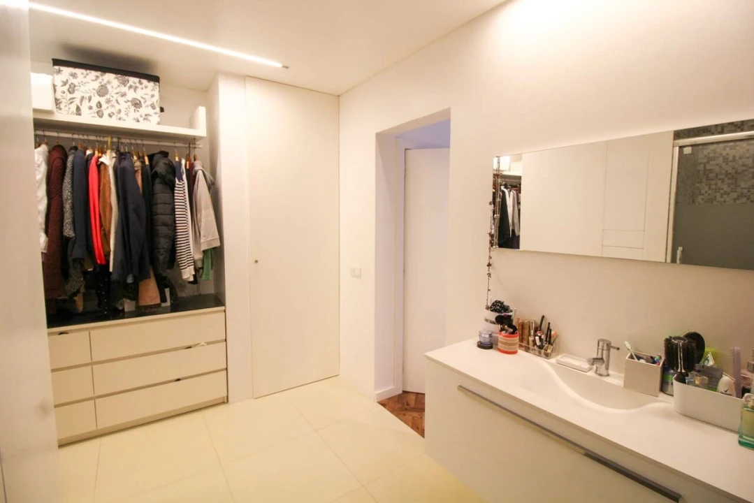 Apartamento T4 para Venda em Portimão Foto 14