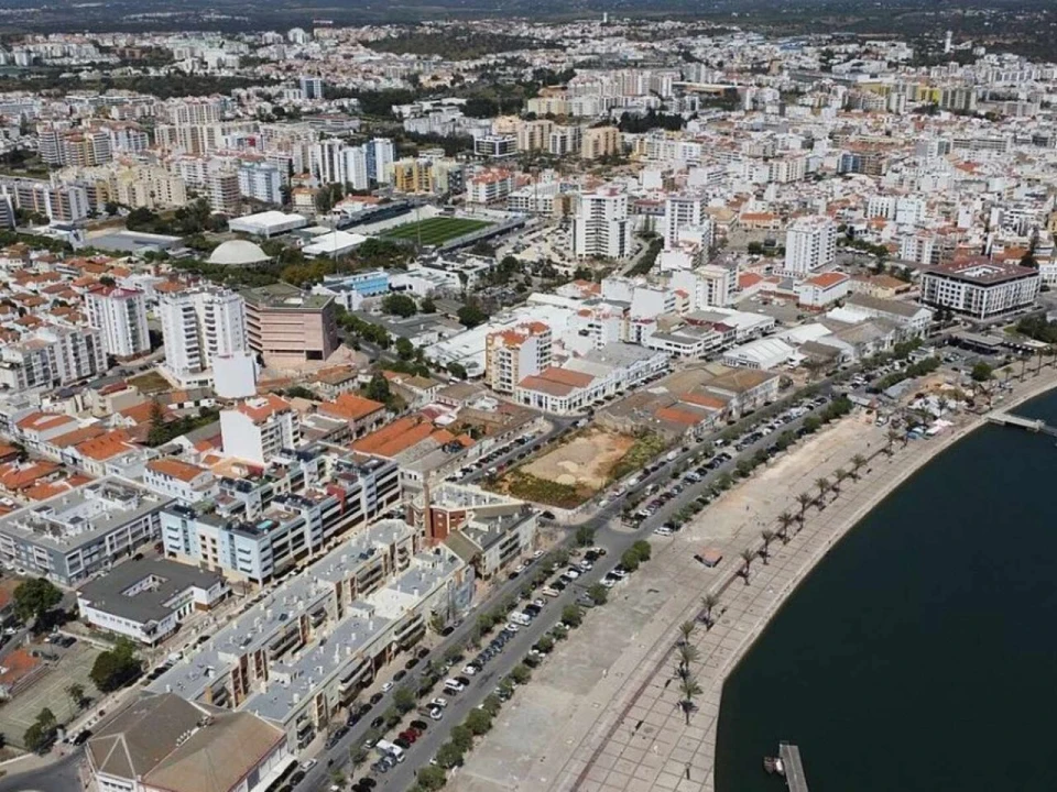 Garagem para Venda em Portimão Foto 8