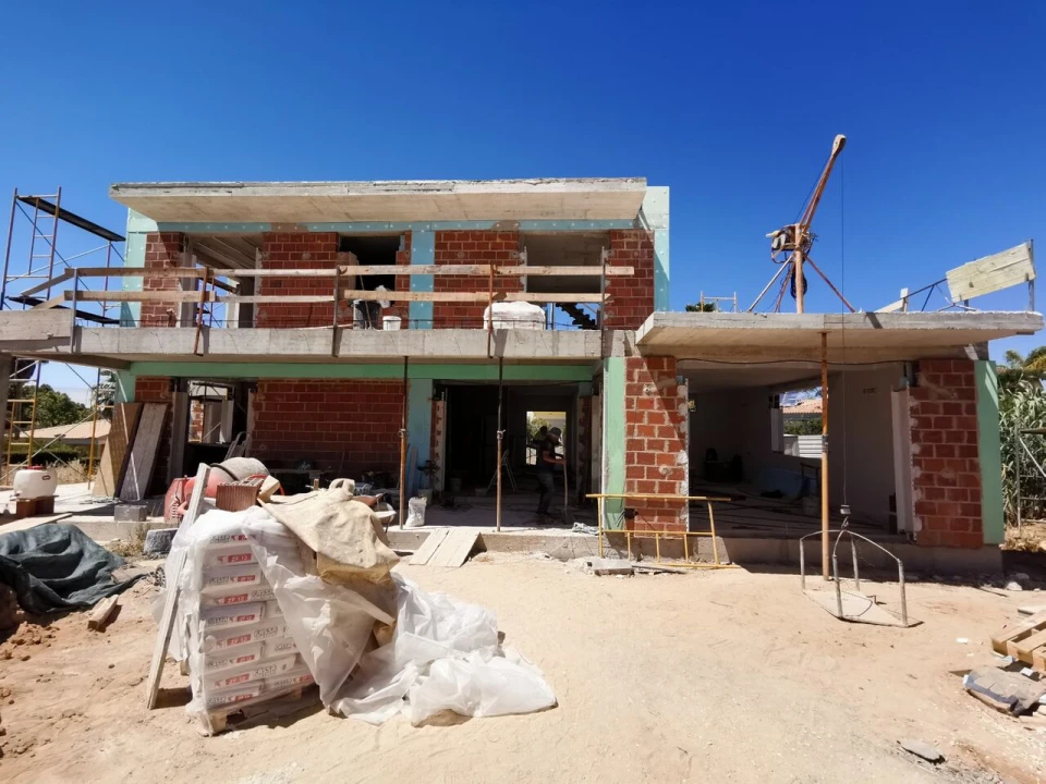 Moradia T4 para Venda em Alvor Foto 2