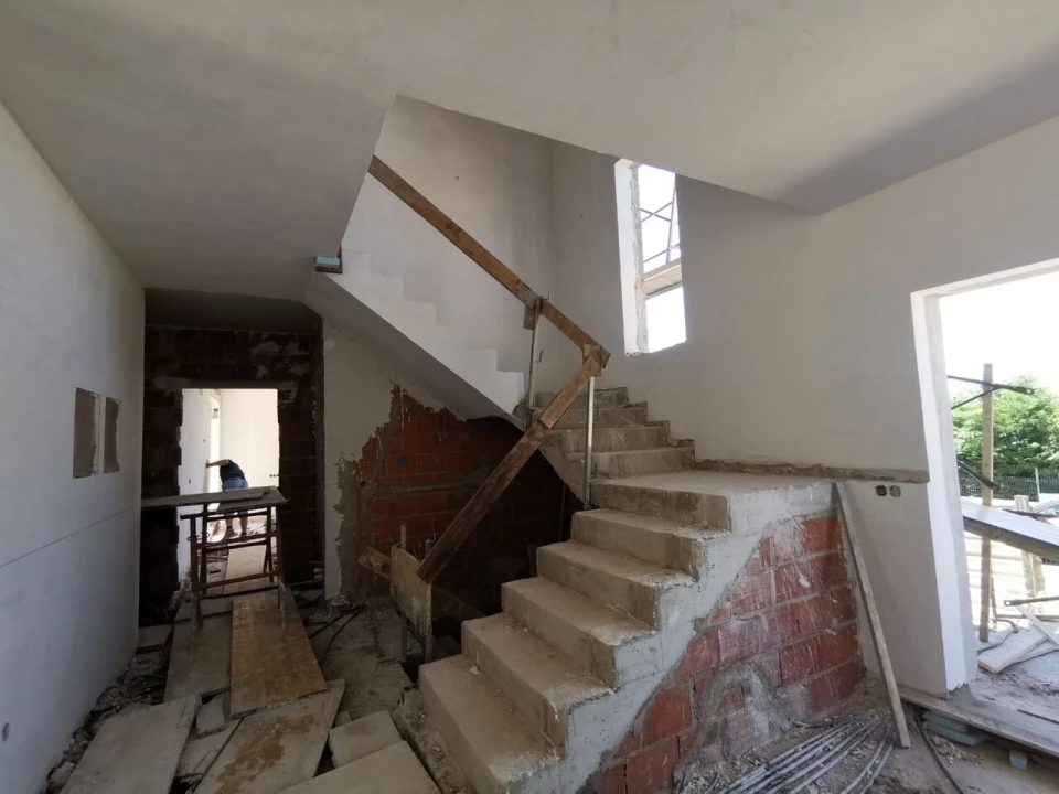 Moradia T4 para Venda em Alvor Foto 5