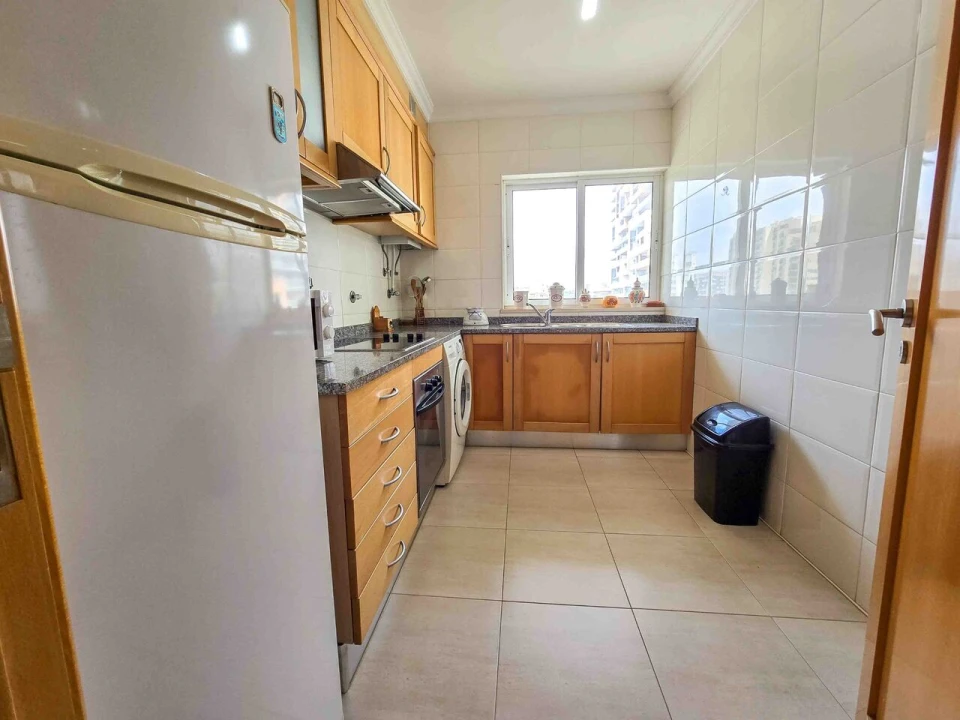 Apartamento T2 para Venda em Portimão Foto 7