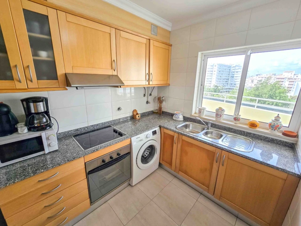 Apartamento T2 para Venda em Portimão Foto 8