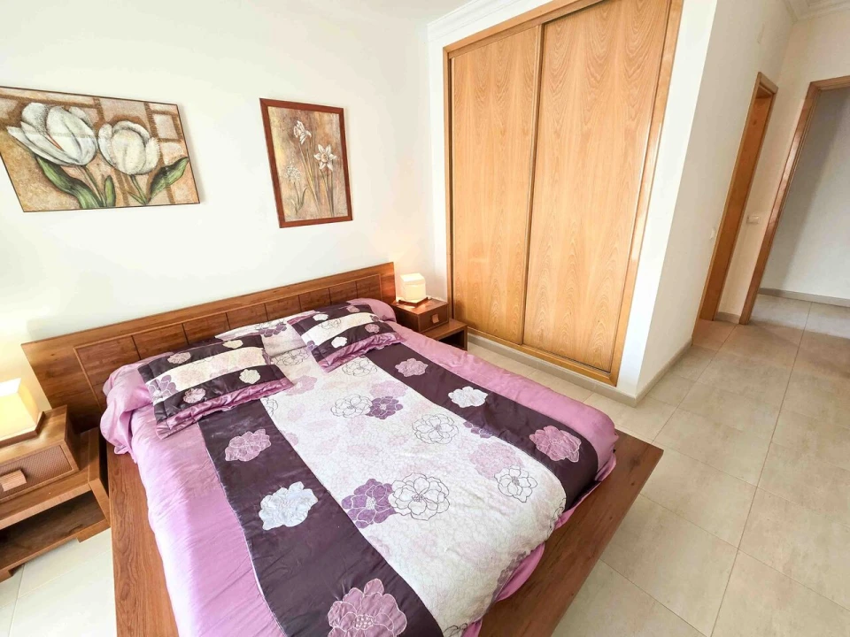 Apartamento T2 para Venda em Portimão Foto 13