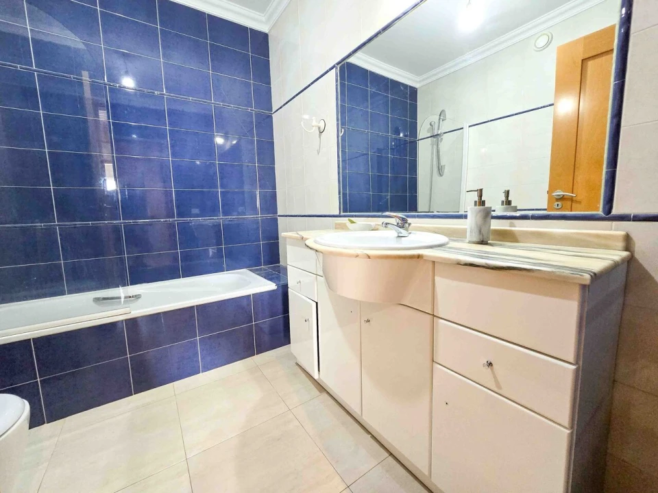 Apartamento T2 para Venda em Portimão Foto 18