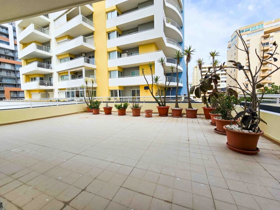 Apartamento T2 para Venda em Portimão Foto 21