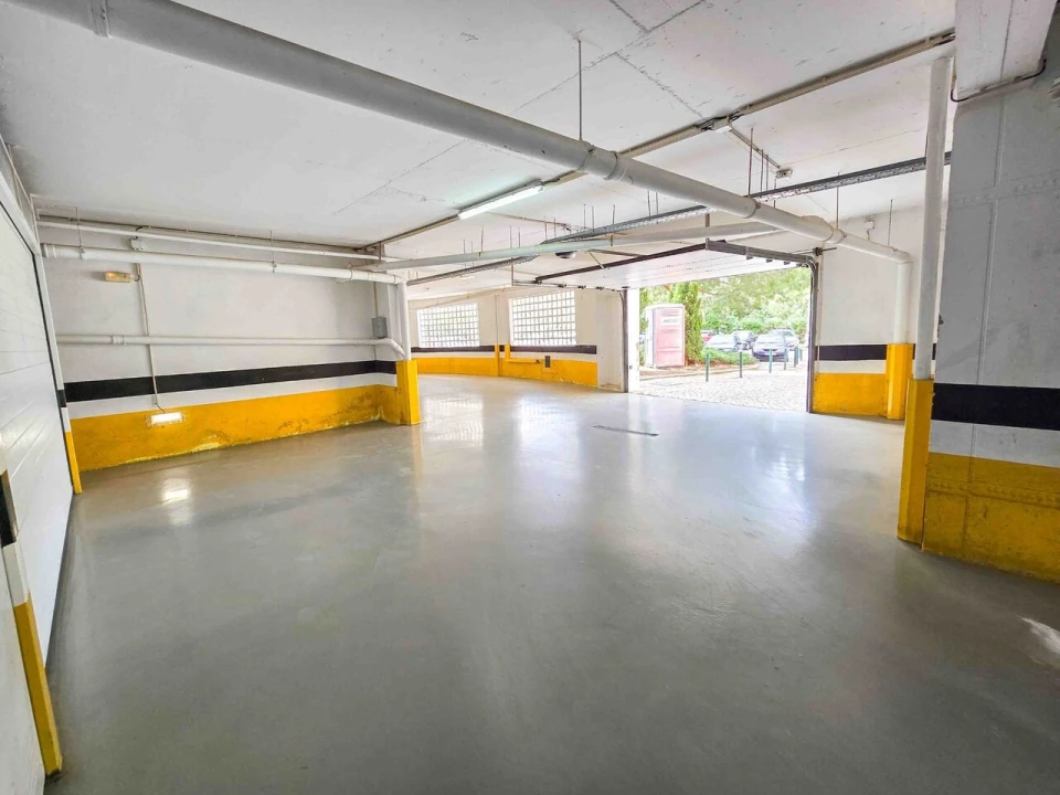 Apartamento T2 para Venda em Portimão Foto 27
