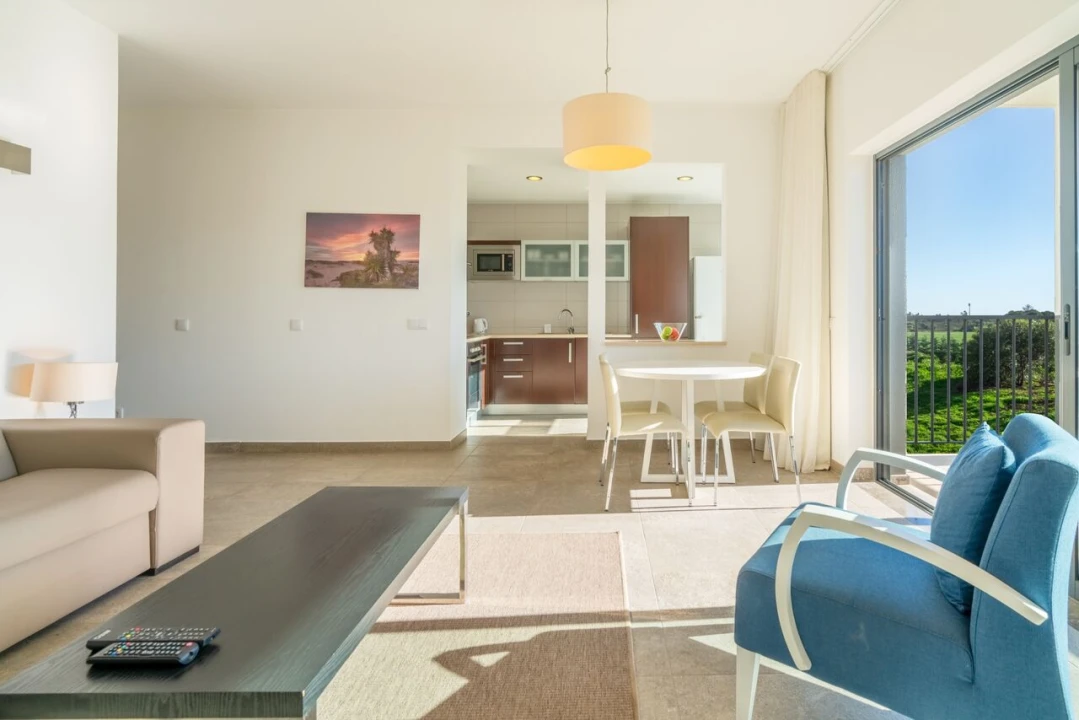 Apartamento T1 para Venda em Mexilhoeira Grande Foto 7