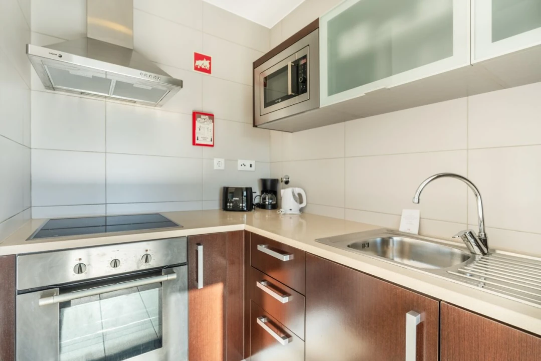 Apartamento T1 para Venda em Mexilhoeira Grande Foto 19