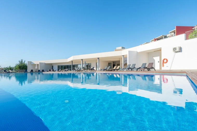 Apartamento T1 para Venda em Mexilhoeira Grande Foto 30