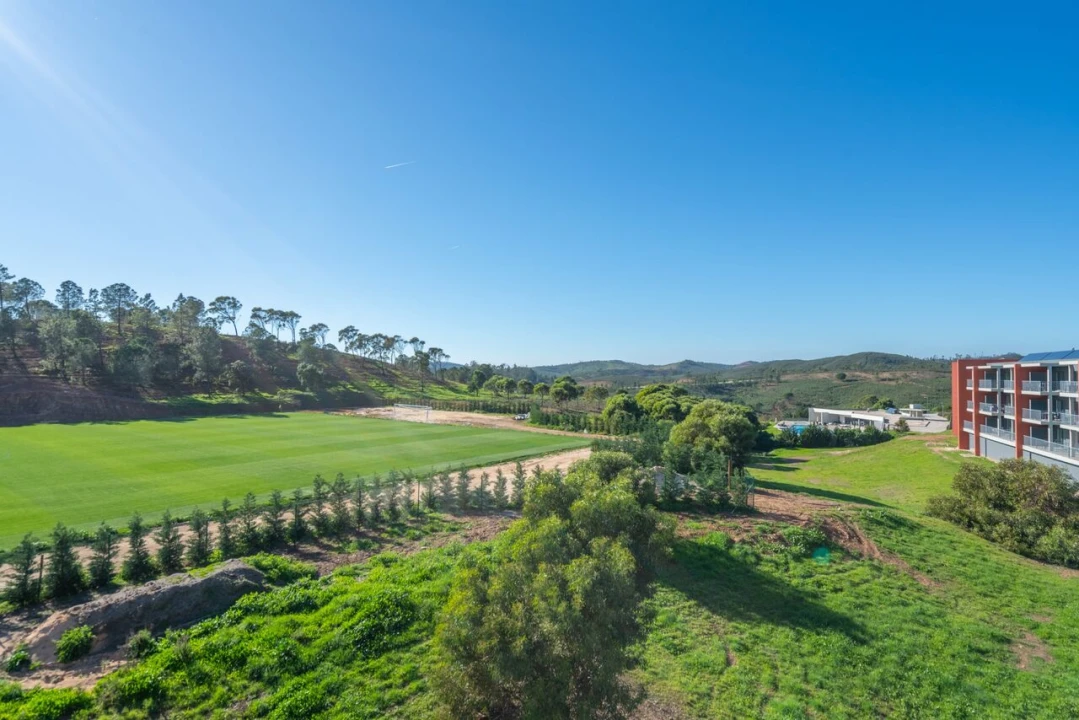 Apartamento T2 para Venda em Mexilhoeira Grande Foto 24