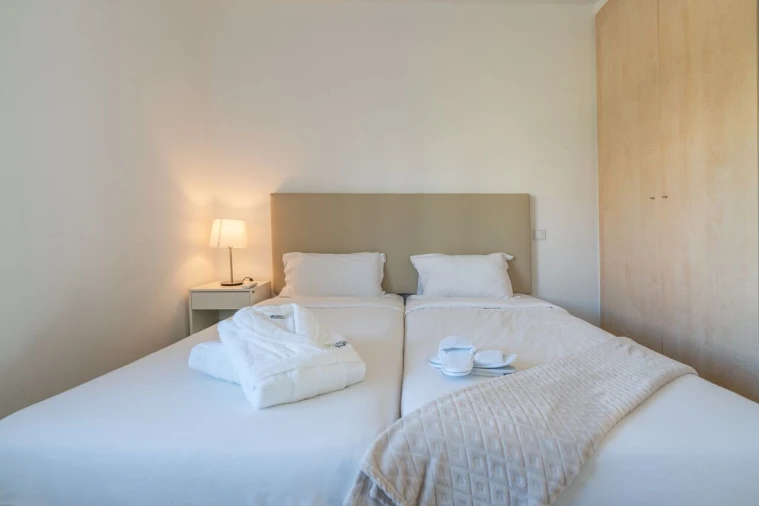 Apartamento T2 para Venda em Mexilhoeira Grande Foto 39