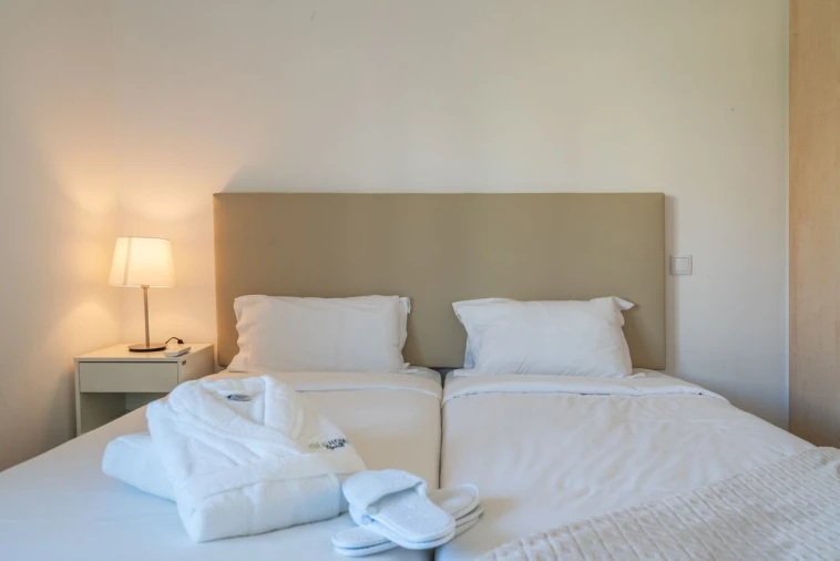 Apartamento T2 para Venda em Mexilhoeira Grande Foto 40