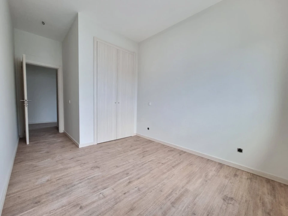 Apartamento T4 para Venda em Portimão Foto 6