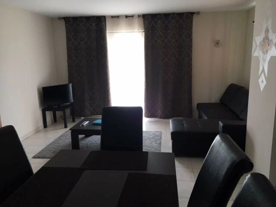 Moradia T9 para Venda em Alvor Foto 4