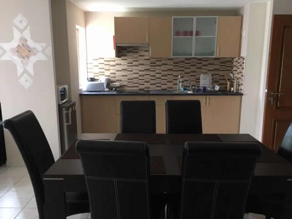 Moradia T9 para Venda em Alvor Foto 3