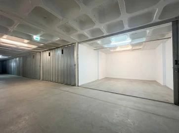 Garagem para Arrendamento em Portimão