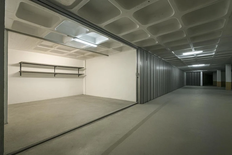 Garagem para Arrendamento em Portimão