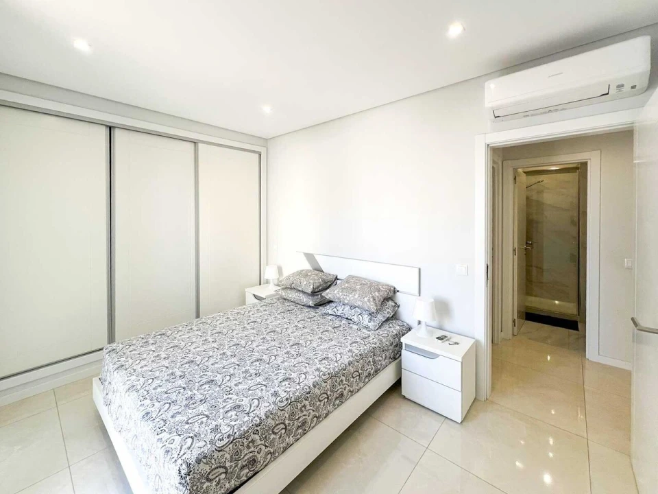 Apartamento T2 para Venda em Portimão Foto 17
