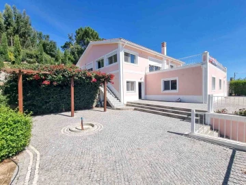 Moradia T4 para Venda em Monchique