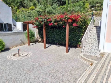 Moradia T4 para Venda em Monchique