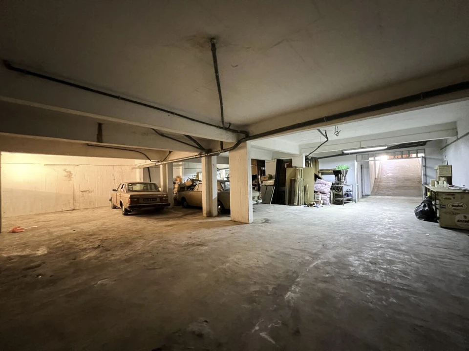 Garagem para Venda em Portimão Foto 3