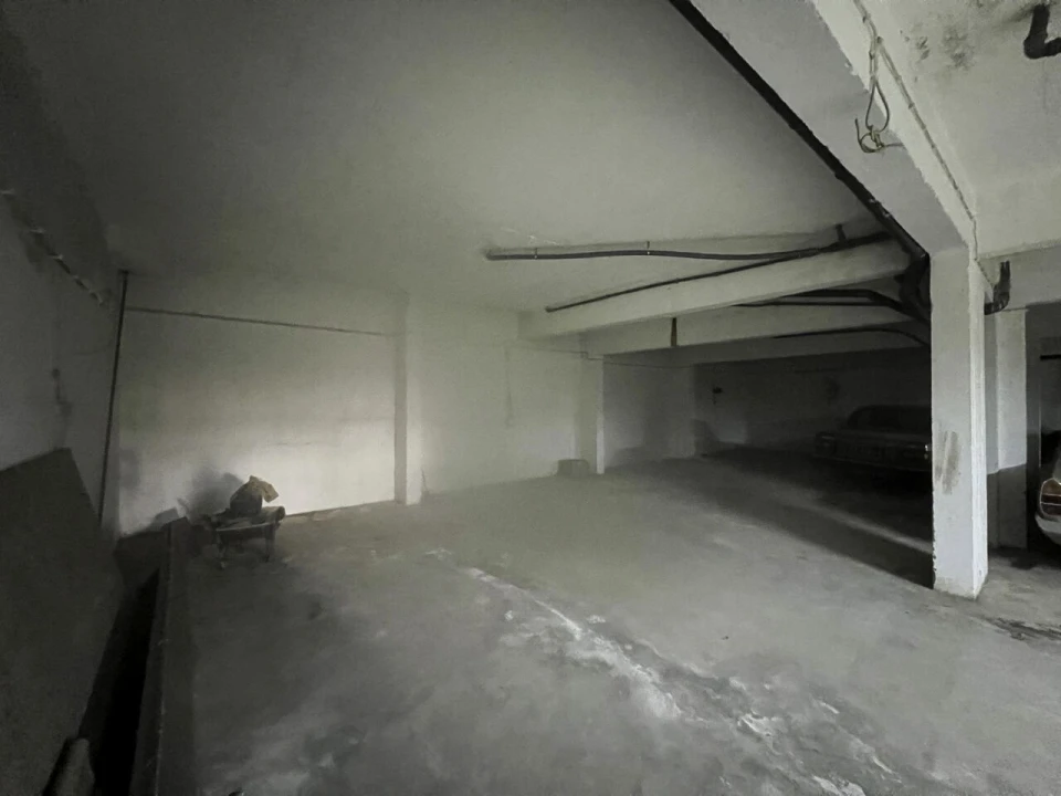 Garagem para Venda em Portimão Foto 5