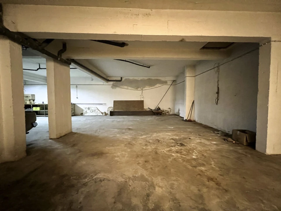 Garagem para Venda em Portimão Foto 11