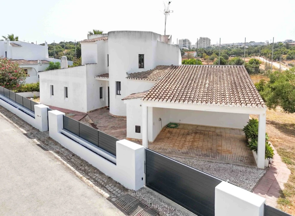 Moradia T3 para Venda em Alvor Foto 6