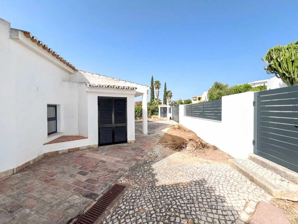 Moradia T3 para Venda em Alvor Foto 9