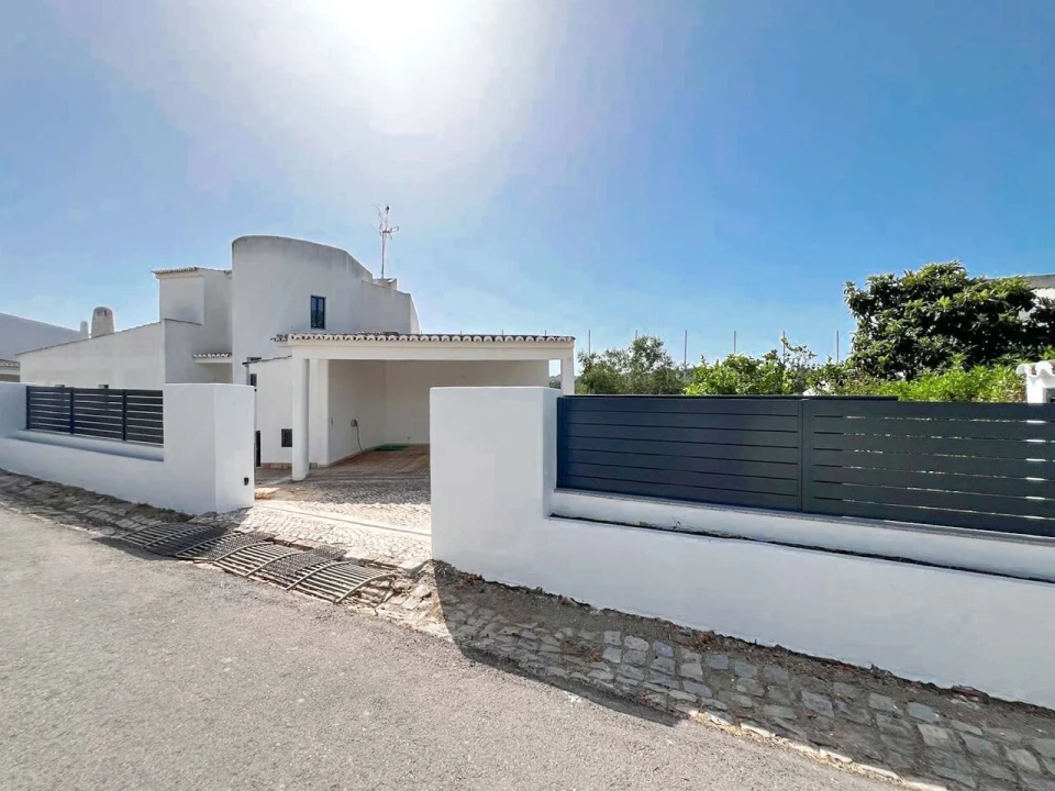 Moradia T3 para Venda em Alvor Foto 10