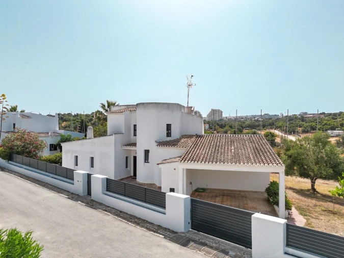 Moradia T3 para Venda em Alvor Foto 2