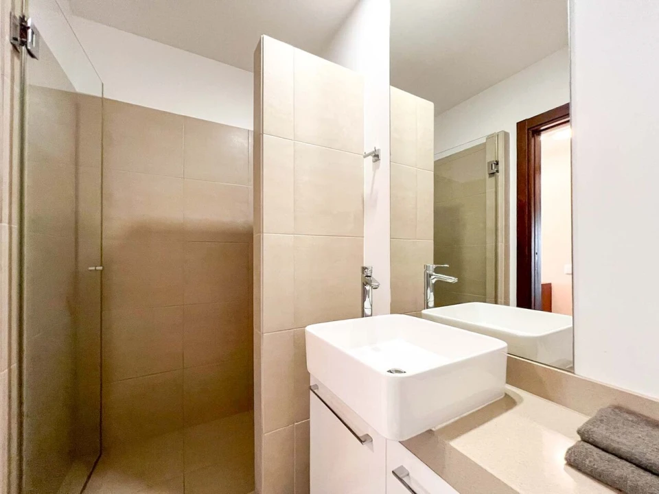 Apartamento T2 para Venda em Portimão Foto 26
