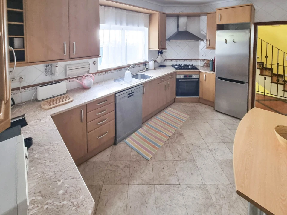 Moradia T4 para Venda em Alvor Foto 5