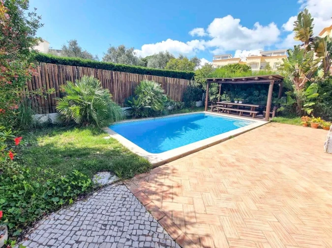 Moradia T4 para Venda em Alvor Foto 3