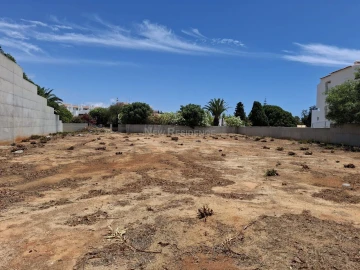 Terreno para Venda em Albufeira e Olhos de Água