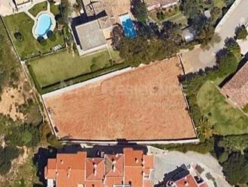 Terreno para Venda em Albufeira e Olhos de Água